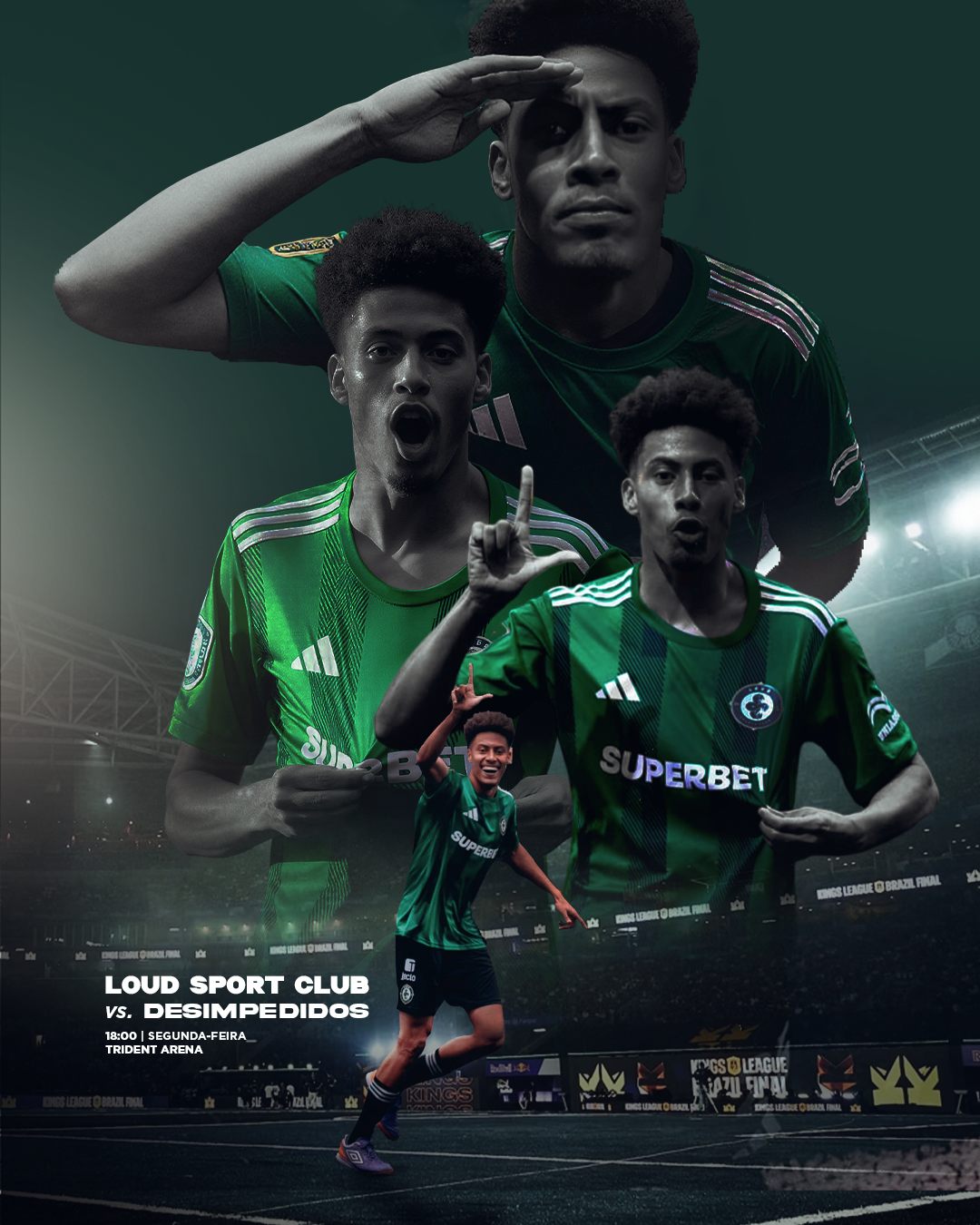 Peça de futebol com três jogadores em uniforme verde e iluminação dramática